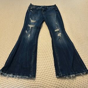 Petra 153 distressed flare